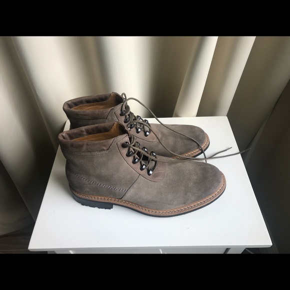 Wolverine 1000 Mile Chukka Boots like new main image 5